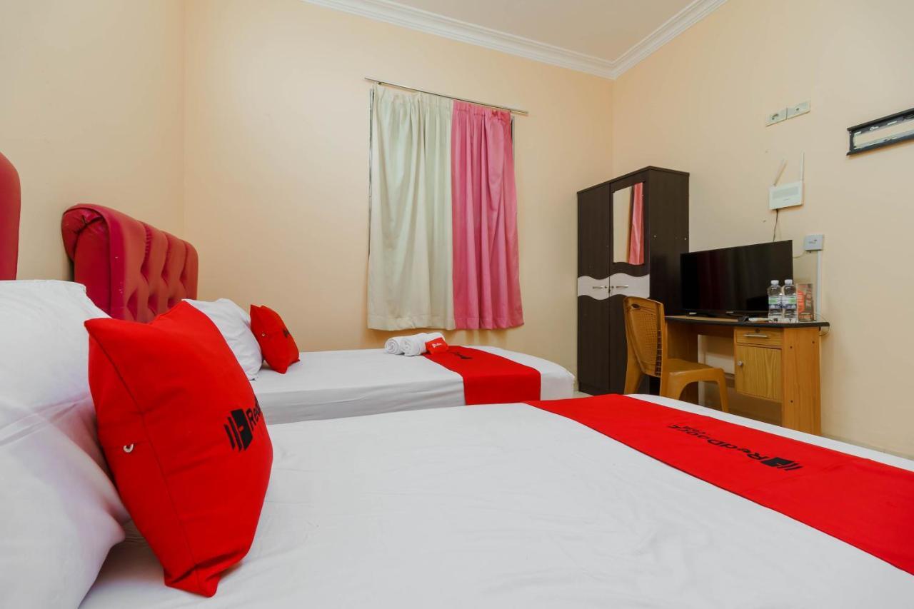 RedDoorz Syariah near Palembang Square Mall 3 Bagian luar foto