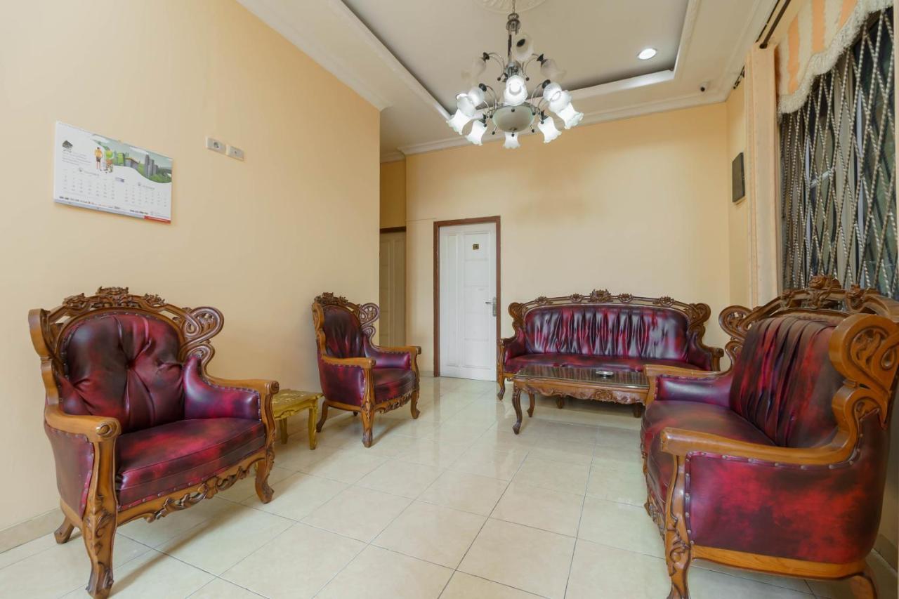 RedDoorz Syariah near Palembang Square Mall 3 Bagian luar foto